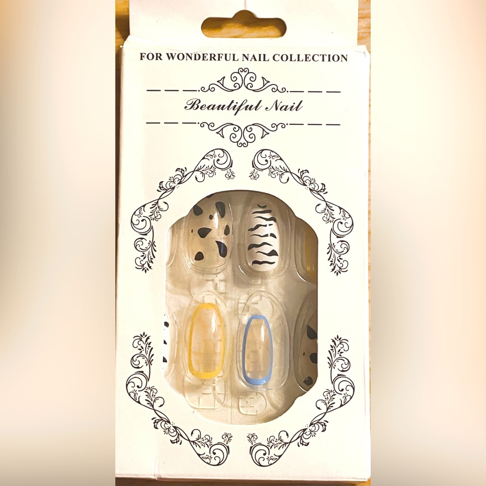 Various design press on nails.
